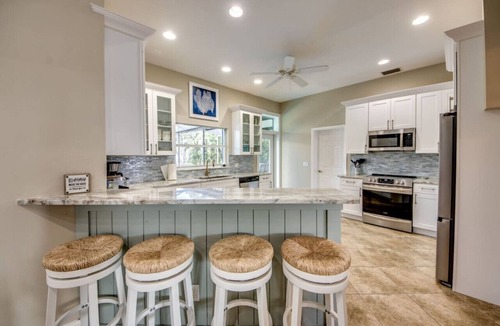 Caloosahatchee Apartment | Cape Serenity.Waterfront on Canal w/River Views