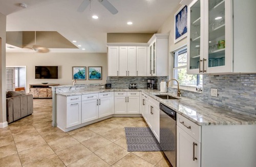 Caloosahatchee Apartment | Cape Serenity.Waterfront on Canal w/River Views