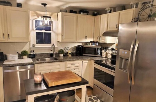 Narragansett House | Cape Tupelo