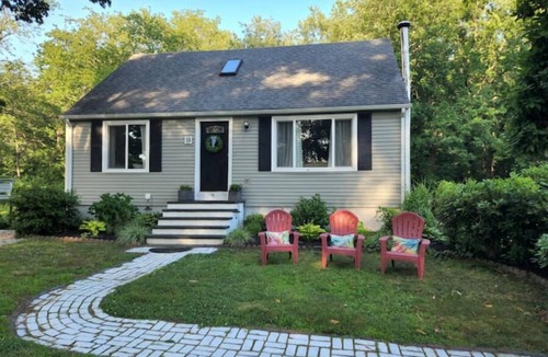 Narragansett House | Cape Tupelo