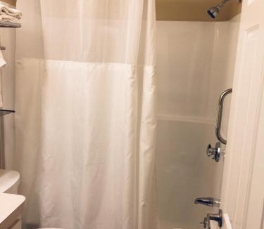 Hyannis Hotel | Cape Winds Resort