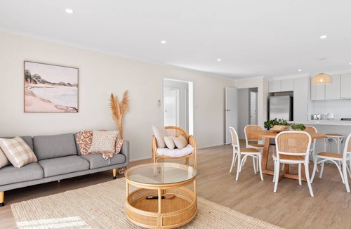 Capel Sound Villa | Capel Coastal Escape