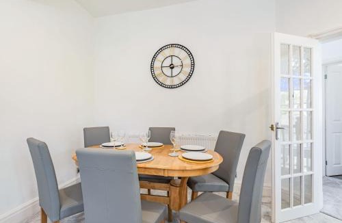 Llandudno Junction House | Capel Y Ffynnon