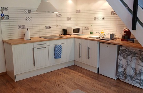 Savignac-les-Ormeaux Apartment | Capelets