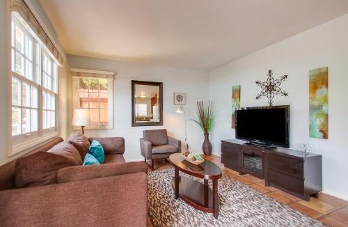 South Mission Beach House | Capistrano Bungalow