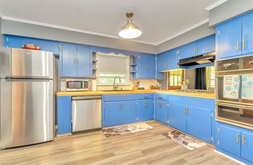 Gunter Afs House | Capital City Eagle's Nest - Pet Friendly - Pool Table - 6 Beds