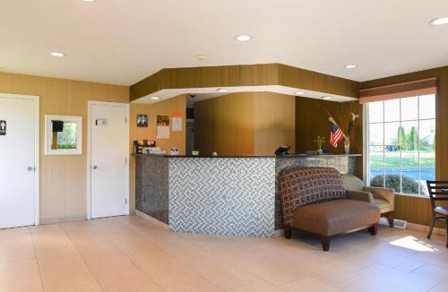 Rensselaer Hotel | Capital Inn and Suites