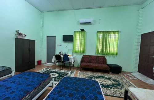 Larut Hotel | Capital O 91117 Noor Room Stay