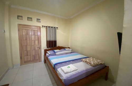Tanjung Hotel | Capital O 93124 Lombok Northis Homestay