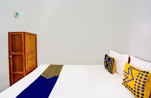 Pleret Hotel | Capital O 93601 Manda Homestay Syariah