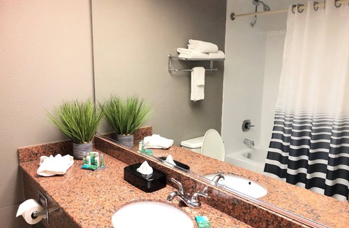 Frankfort Hotel | Capital Plaza Hotel