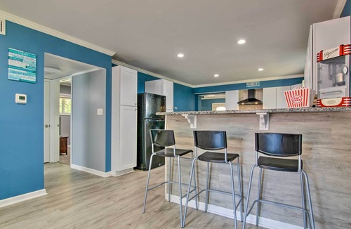 Topeka House | 'Capital Suites at the Park' - 5 Mi to Downtown!