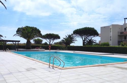 Saint-Cyprien Plage Apartment | Capitelles : Studio vue mer en residence avec Piscine