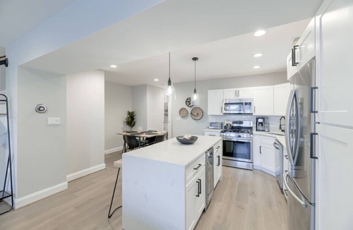 Capitol View House | Capitol City Château