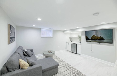 Capitol View House | Capitol City Château