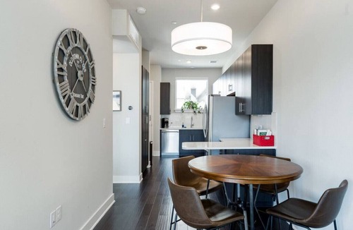 West End Condo | Capitol View Condos by One Fine Bnb - Paramount