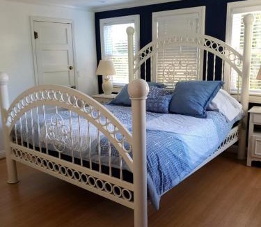 Capitola House | Capitola Pelican House