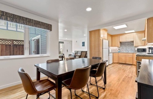 Capitola Apartment | Capitola Village Hideaway