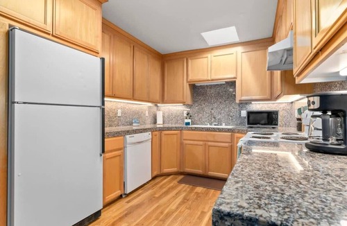 Capitola Apartment | Capitola Village Hideaway