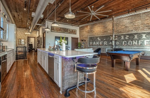 Hot Springs Condo | Capone's Loft -Most unique luxury place to stay in downtown Hot Springs!