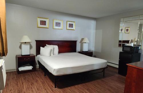 North Dartmouth Hotel | Capri Motel