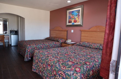 Beach Hill - Beach Flats Hotel | Capri Motel
