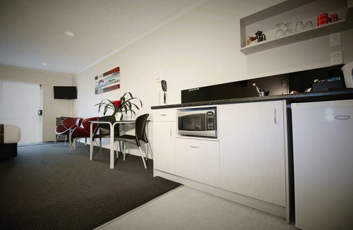 Fenton Street Hotel | Capri on Fenton