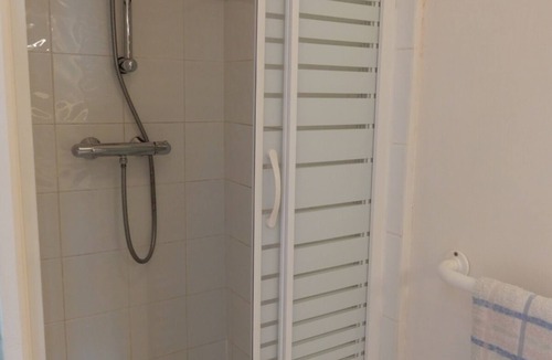 Mers-les-Bains Apartment | CAPRICES DE MER Apartment with large balcony and view 300 m from the beach Queen Size bed