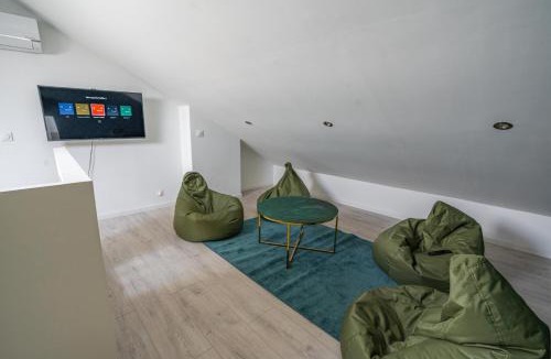 Valenciennes Apartment | Capstay - La Rhonelle 2 Chambres- Netflix - Cuisine