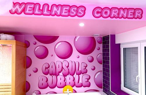 Maubeuge Apartment | Capsule Bubble Jacuzzi Sauna Switch 2