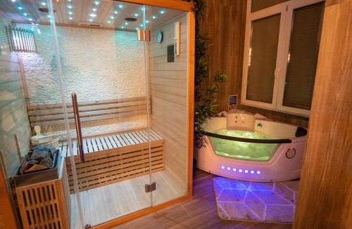 Valenciennes Apartment | Capsule Luna Park - Jacuzzi - Sauna - Jeux & Arcades - Billard - Netflix & Home cinéma -