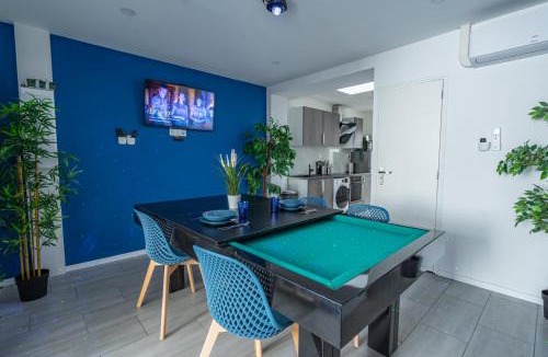 Valenciennes Apartment | Capsule Océan 2 Chambres- Billard - Jacuzzi - Netflix