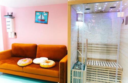 Douai Apartment | Capsule Springfield - Balnéo -Sauna - Billard