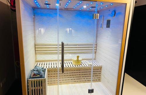 Douai Apartment | Capsule Street Art - Sauna- Jacuzzi - Playstation 5 - Billard - Netflix - Home cinéma - Terrasse