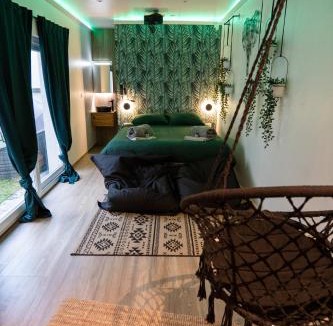 Trith-Saint-Leger Apartment | Capsule Thailande I Sauna I Balnéo I Console I jeux en bois I Cinéma I cour intérieure