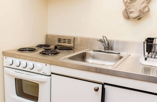 Alexandria Bay Hotel | Capt.'s Inn & Suites