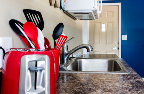 Alexandria Bay Hotel | Capt. Thomson's Resort