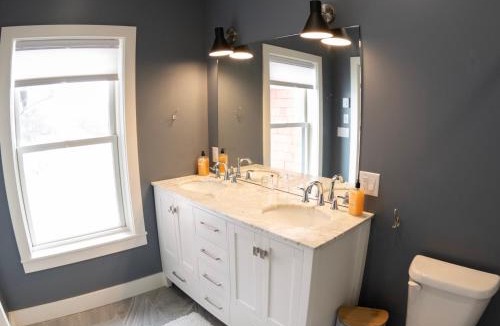 St. Andrews Apartment | Captain Dan's Sunset Suite