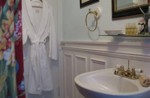 Centerville Bed & Breakfast | Captain David Kelley House Bed & Breakfast