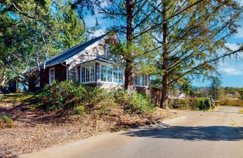 Cannon Beach House | Captain John's Cannon Beach