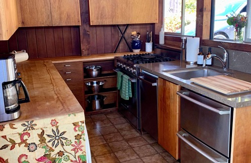 Stinson Beach House | Captain John's Hideaway