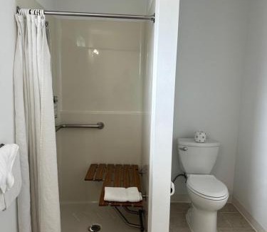 Charleston Hotel | Captain John's Motel