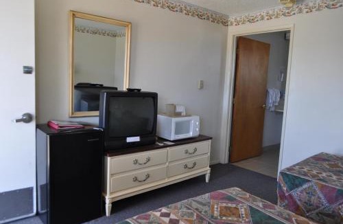 Charleston Hotel | Captain John's Motel