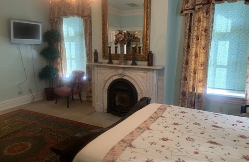 East Dubuque House | Captain Merry Mansion