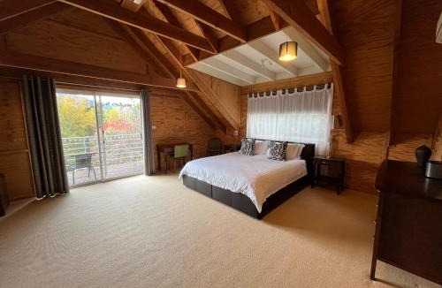 Tawonga South Ski Chalet | Captain Moonlight Cottage