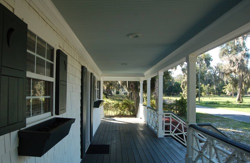 Darien Cottage | Captain's Cabin Historic Darien Ga