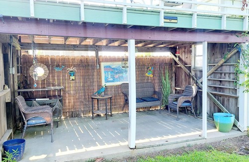 Lakeview  Jefferson County House | CAPTAIN'S CAPTAIN-Waterfront House