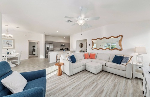 Sumter County House | Captain's Cottage - 3/2 with a POOL & Golf Cart (May15')