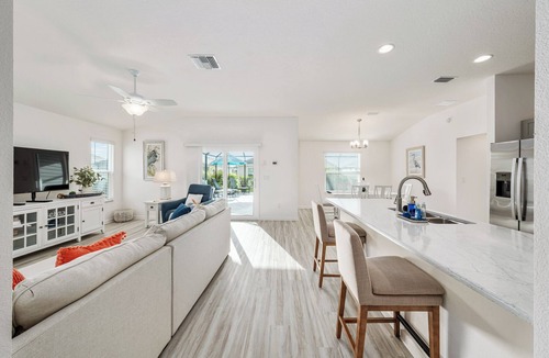 Sumter County House | Captain's Cottage - 3/2 with a POOL & Golf Cart (May15')