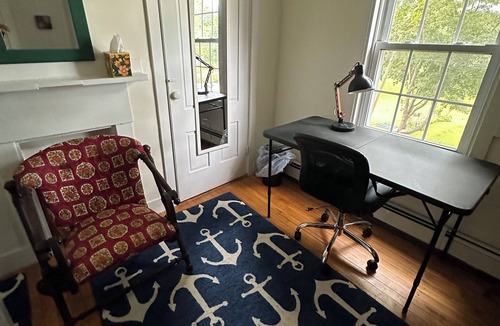 Bath House | Captain's Guest Room. Discover the authenticity & great value!